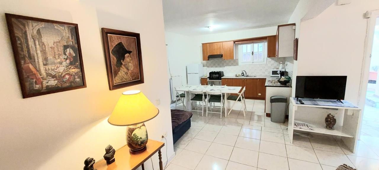 The Athenian Riviera Summer Nest Apartman Anáviszosz Kültér fotó